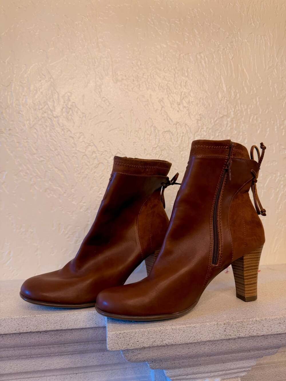 A2 by Aerosoles Ankle Boots Size 9.5 Brown Heeled Zippers